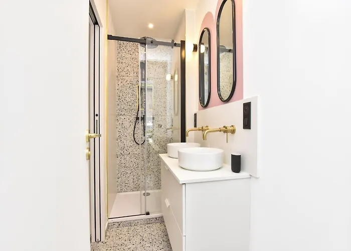 Charming And Cosy Flat Next To The Eiffel Tower Paryż