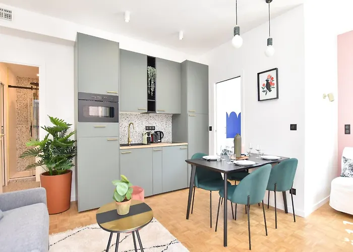 Charming And Cosy Flat Next To The Eiffel Tower