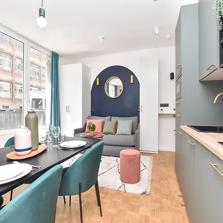 Charming And Cosy Flat Next To The Eiffel Tower Париж