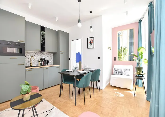 Charming And Cosy Flat Next To The Eiffel Tower
